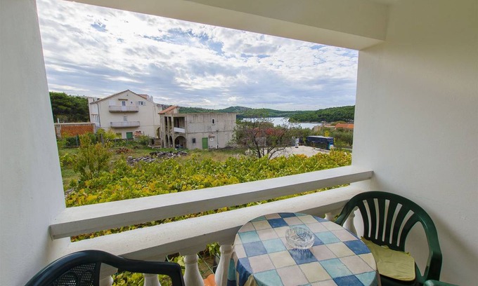 Jadrtovac Apartment | 50 m² Apartment ∙ 2 bedrooms ∙ 5 guests