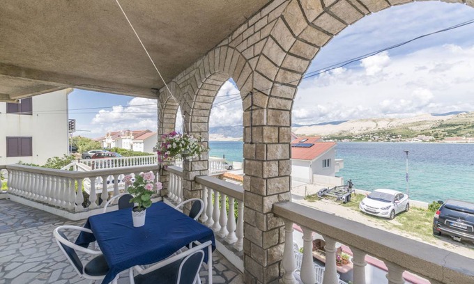 Pag Apartment | 50 m² Apartment ∙ 4 guests