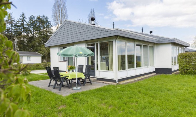 Krov House | 50 m² Bungalow ∙ 2 bedrooms ∙ 4 guests