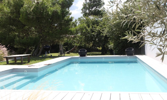 Saint-Denis-d'Oleron House | 50 meters from the sea, the property by the sea.