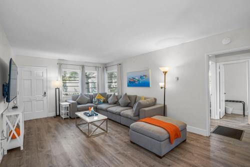 Pacific Beach Apartment | 500 ft to Ocean Relaxing stay Parking WiFi 834