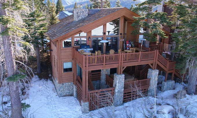 Mammoth Lakes House | 5000 Sq Ft Custom, Detached Ski-in, Ski-Out Private Home Directly on the Slope!