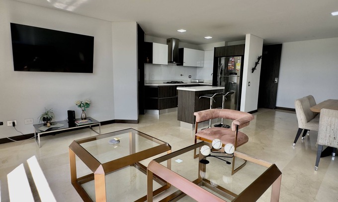 El Poblado Apartment | 502 In El Poblado hills modern & spacious