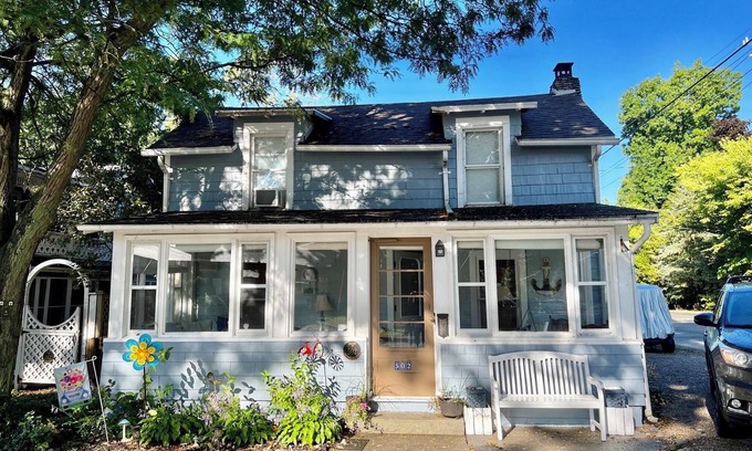 Lakeside Cottage | 502 Walnut in Lakeside