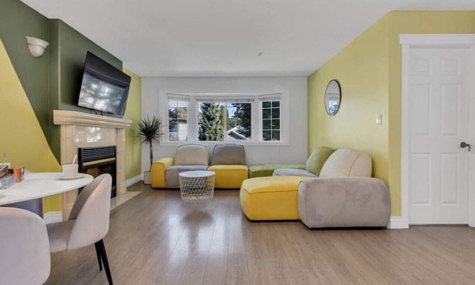 Renfrew-Collingwood House | 5023 Moss St.-Betty-L-17% · Central & Spacious Vancouver 3-Br Home