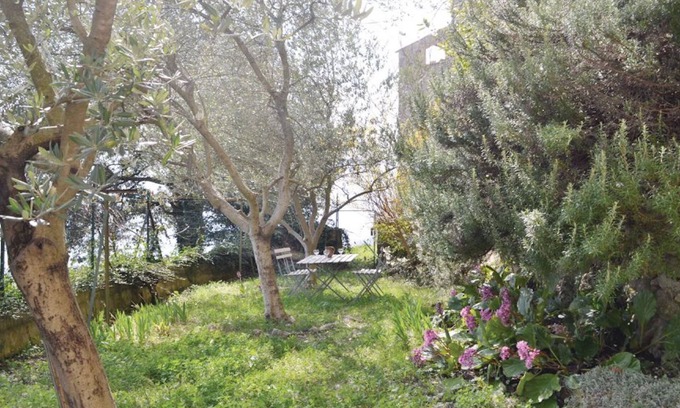 Pierrefeu House | 50km of Nice, family friendly house in car-free village, chimney, garden