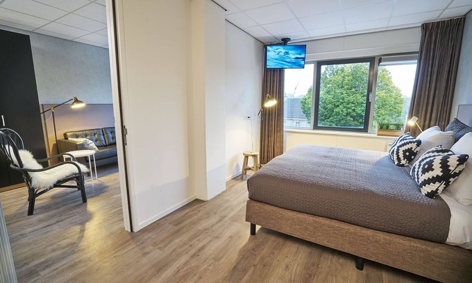 Badhoevedorp Apartment | 50m2 Two Room Apartment | Near Amsterdam & Schiphol