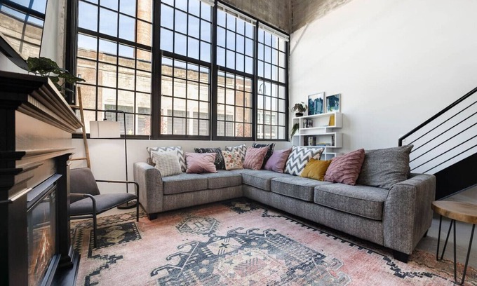 Otterbien Home Apartment | 5108 Peters Cartridge factory · New Industrial Loft Space on Bike Trail