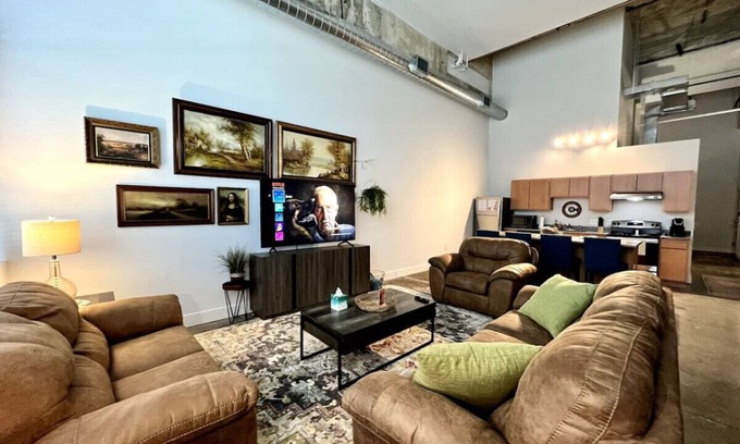 Otterbien Home Apartment | 5111 Peters Cartridge - NEW · New Industrial One Bedroom Near Mason/Kings Island