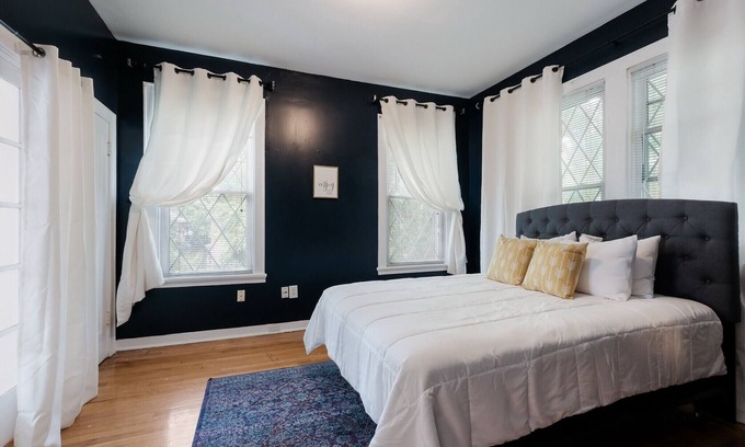 Alta Vista Condo | 518 | 10% OFF | Updated 1BR in Historical Home | Complete Amenities & Fast WiFi