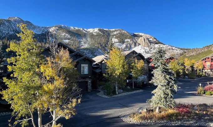 Mammoth Lakes Apartment | 530- Snowcreek Spa Golf 2BR Condo