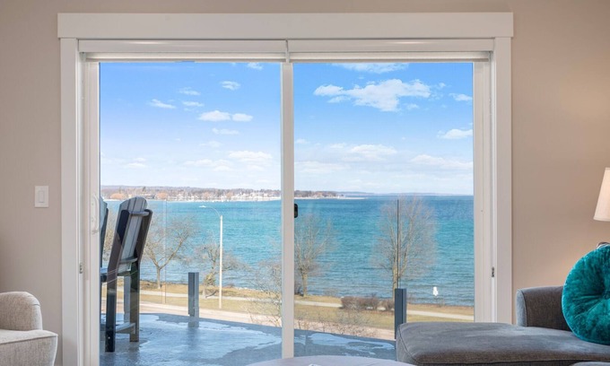 Traverse City Condo | 539 Bay St. Lake View Condo Unit 104E
