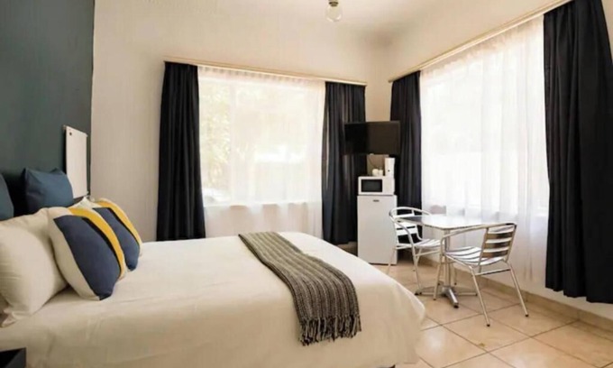 Sunnyside Apartment | 54 Brecher Budget Double Room #3