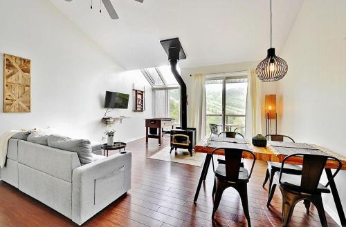 Stoneham Apartment | 54 chemin de la Perdrix