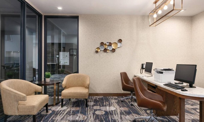 Horsham Hotel | 54 m² Hotel ∙ 2 bedrooms ∙ 127 guests