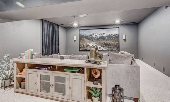 Gateway House | 5400sqft 6BR 5.5BA Office, Theater, Game Room/10min to DIA & Downtown