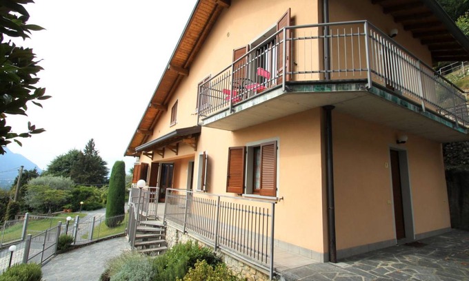 Brezzo di Bedero Villa | 55 m² Villa ∙ 1 bedroom ∙ 4 guests