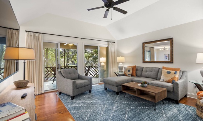 Kiawah Island Condo | 5558 Turtle Cove: Stylish Romantic Getaway, $150 Beach Gear/Bike Credit