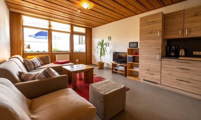 Moosbach Apartment | 57qm große 2-Zimmerwohnung mit Balkon für 2 bis 5 Personen