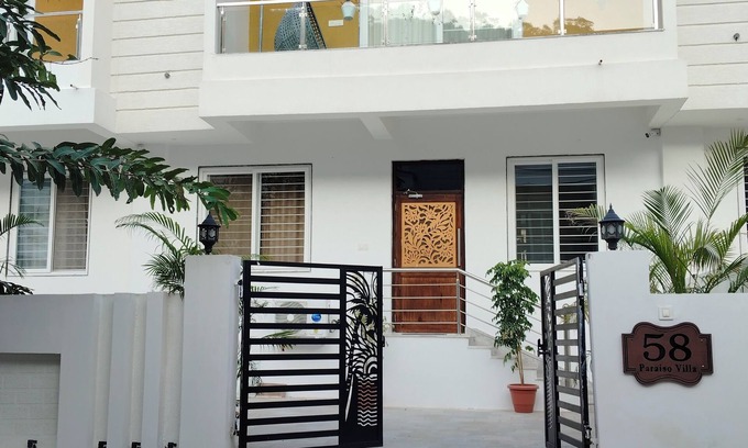 Eklingji Villa | 58 Paraiso Villa