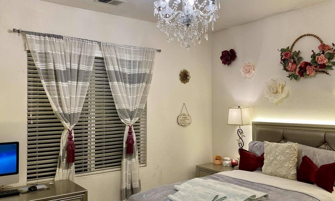 Tracy House | 585 Abby room 3 charming,spacious,cozy quite peaceful