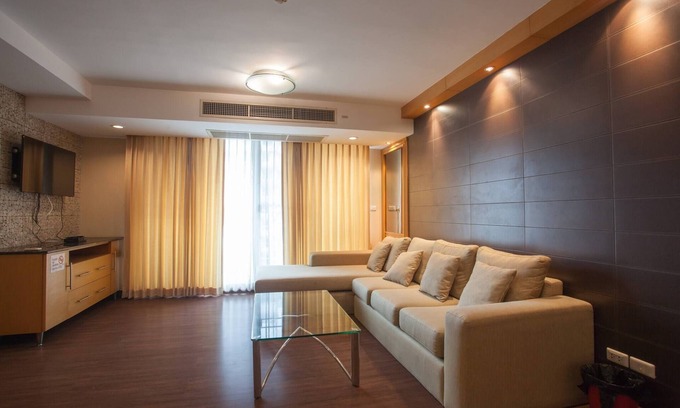 Khlong Toei Nuea Apartment | 5A-Short-term rental allowed-2BRs Downtown Bangkok