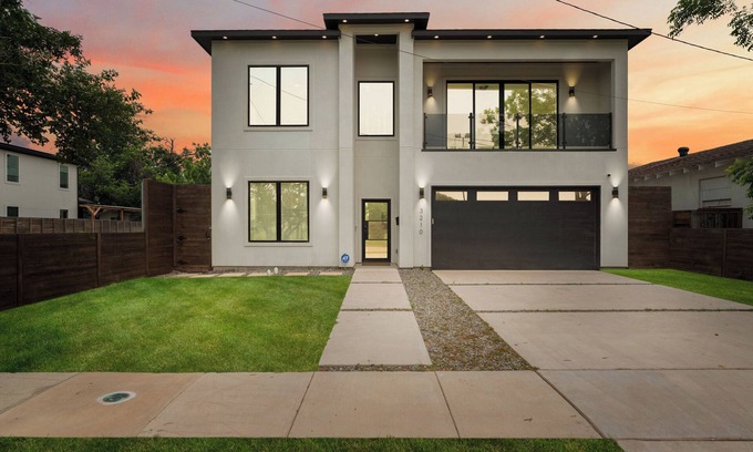 West Dallas House | 5bd|4br Modern Home w/Pool