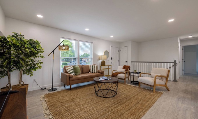 Thornton House | 5BD I Game Room I Backyard & BBQ I 20 Mins to DEN