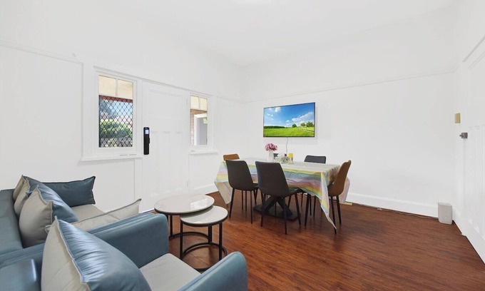 Chatswood CBD House | 5bedroom holiday house in Chatswood