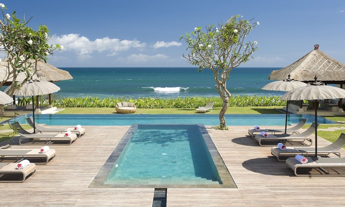 Munggu Villa | 5BR Beachfront Pool Villa Melissa in Pererenan