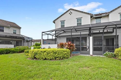 Marbella House | 5BR Family Retreat with Private Pool close to Disney!