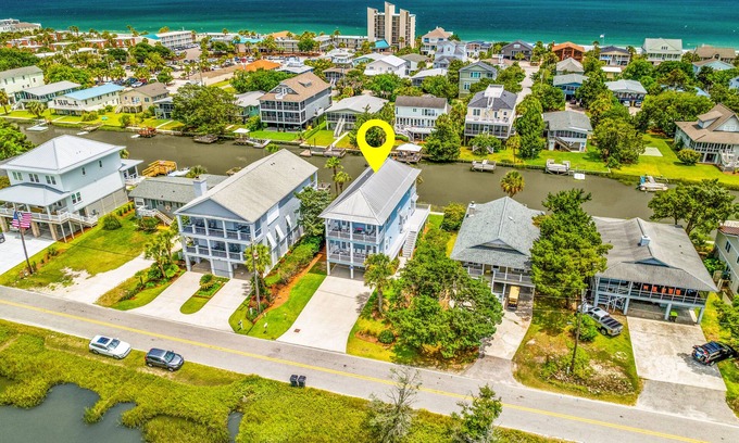 Litchfield by the Sea House | 5BR Litchfield Beach, waterfront, family golf wedding vacation. Summer Discounts
