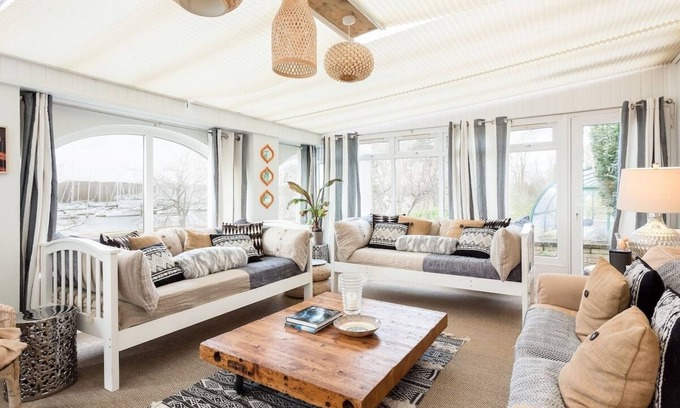 Netley House | 5BR Luxury Villa on Hamble River2