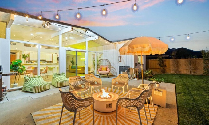 Loma Alta House | 5BR Retreat: Game Room, Hot Tub, 10 Min to Beach