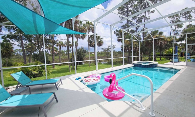 Palm Harbor House | 5BR Retreat | Heated Pool, Spa, Bikes, Views!