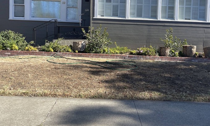 Stockton House | #5Lovely Room/w full bathroom, 3 block from Saint Joseph hospital