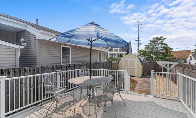 Seaside Heights Cottage | 5min walk to the beach Home 2 BR 1 Bth Grill &Deck