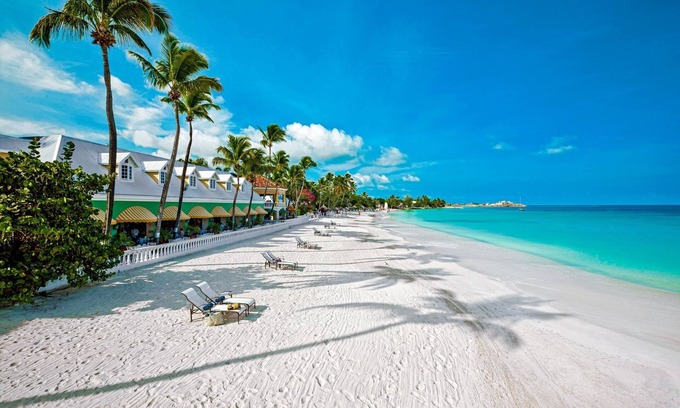 Dickenson Bay Villa | 5min Walk to the beach/Sunset & Ocean views/Stylish Villa