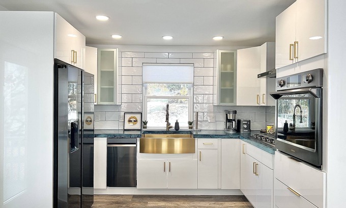 Marlborough House | 5STAR BrandNew HOME in greater BOSTON area w/parking, wifi, 5Beds2Baths