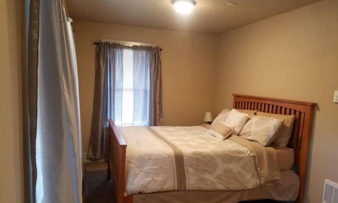 Cliff - Cannon Apartment | 5th Avenue Suites #5