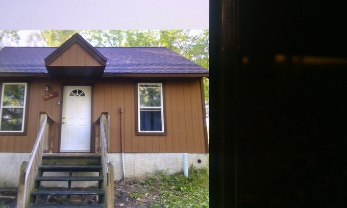 Wisconsin Dells House | 6 acres leading down to the WI. river and only 4 mins to downtown Wis Dells!