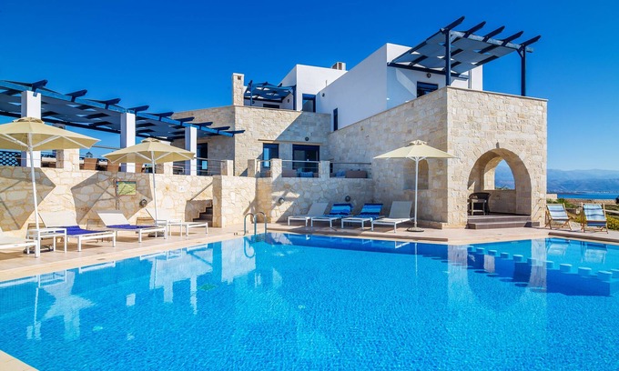 Stavros House | 6-bdrm Deluxe Villa with PRVT heated Pool & stunning Views