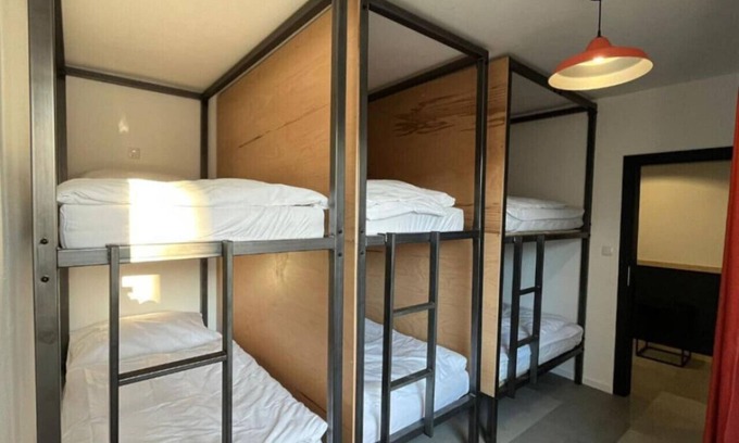 Old Town Cabin | 6 bed room izy stay by Zazi