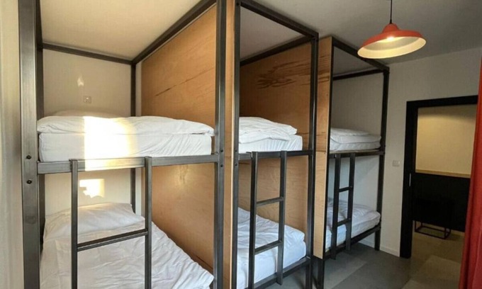 Old Town Cabin | 6 bed room izy stay by Zazi