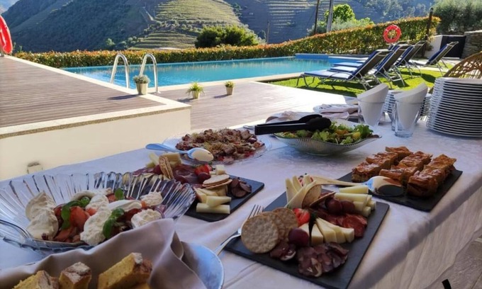 Gouvaes House | 6 bedrooms/suites, infinity pool, gymnasium, gardens, barbecue - Douro Valley