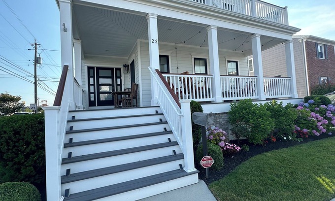Margate City House | 6-bedroom 6.5 bathroom Margate Gem - CLOSE to Beach