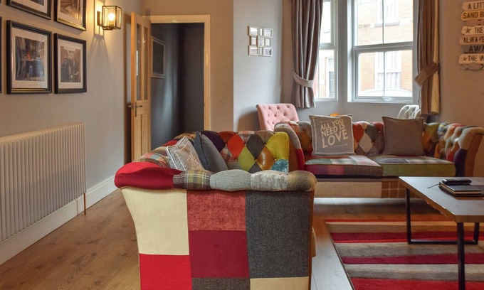 Southport Cottage | 6 bedroom accommodation in Southport