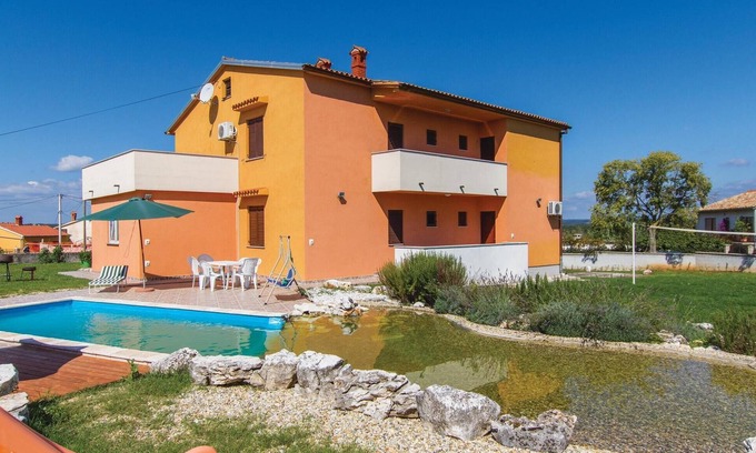 Bratulici House | 6 bedroom amazing home in Bratulici
