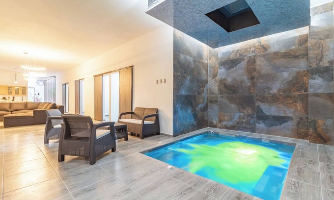 Lalinde Apartment | 6-bedroom apartment right next to Park LLears, massive jacuzzi, Ac in all beds.