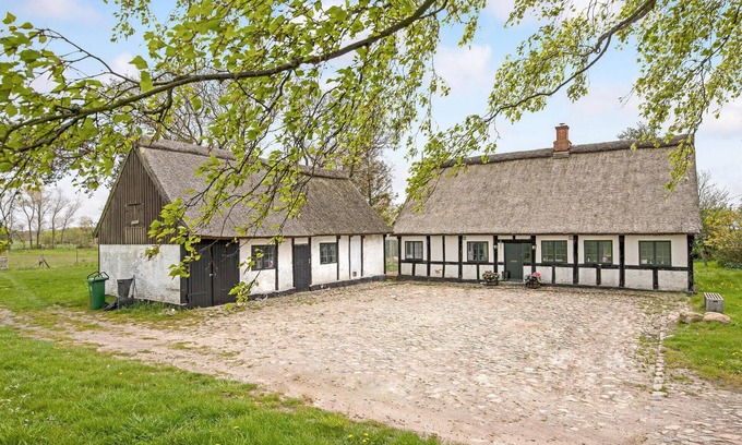 Arnager House | 6 bedroom cozy home in Rønne